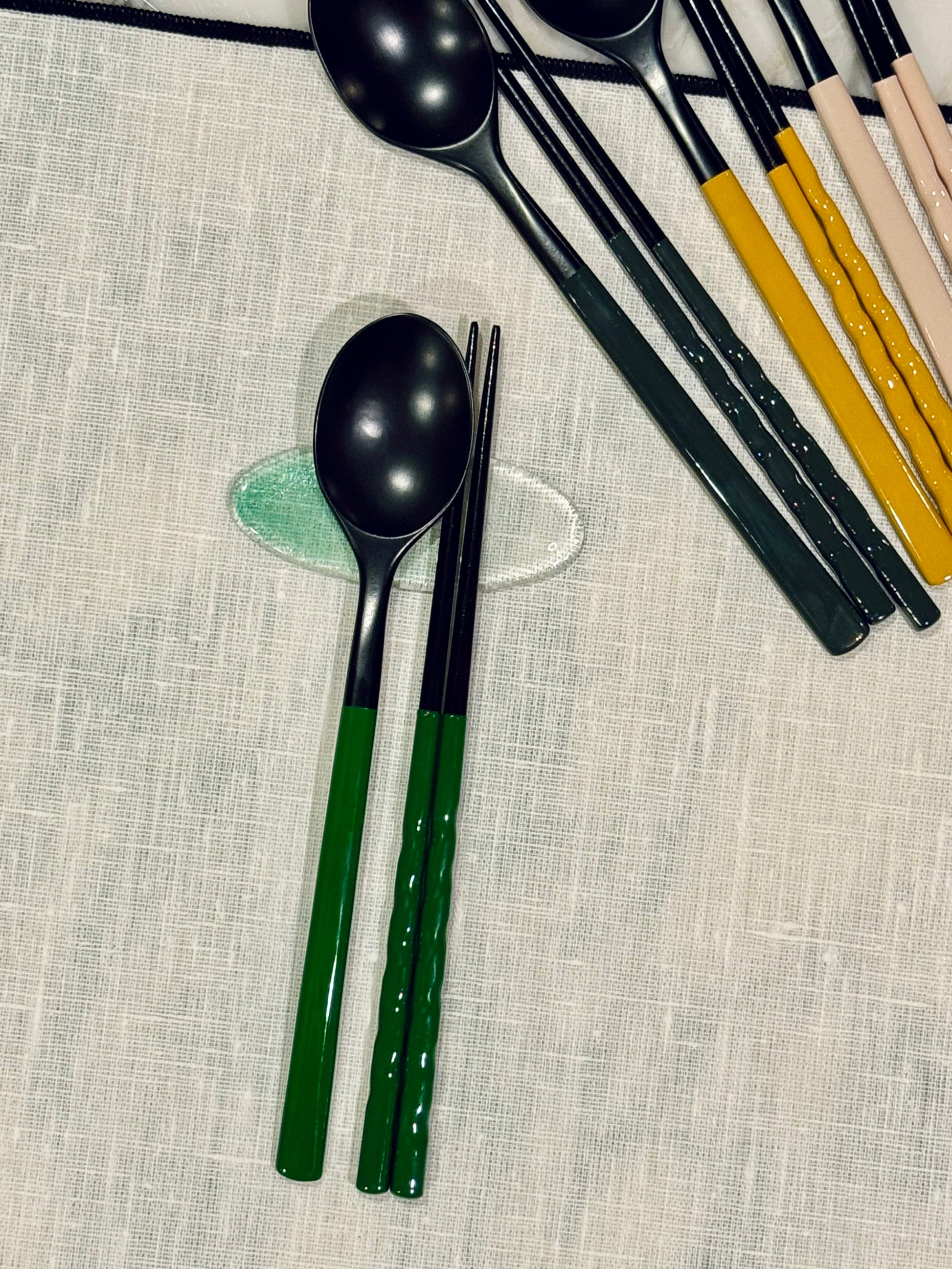 Twisted Pastel Ottchil Spoon and Chopsticks Set - Green