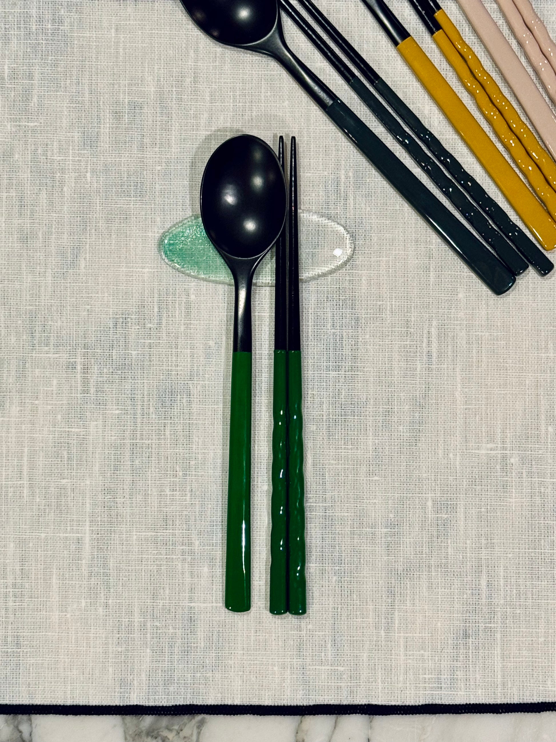 Twisted Pastel Ottchil Spoon and Chopsticks Set - Dark Green
