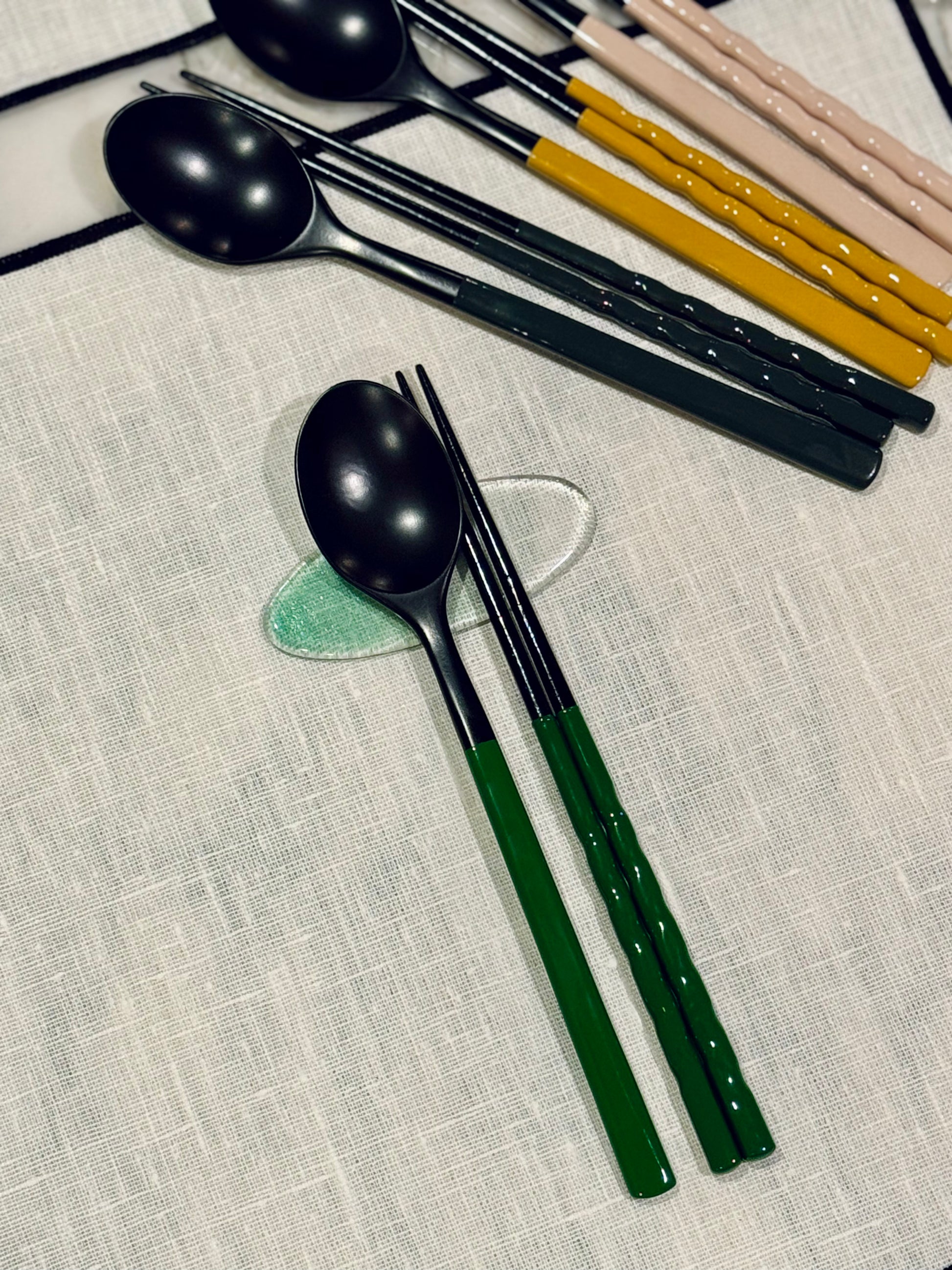 Twisted Pastel Ottchil Spoon and Chopsticks Set - Green