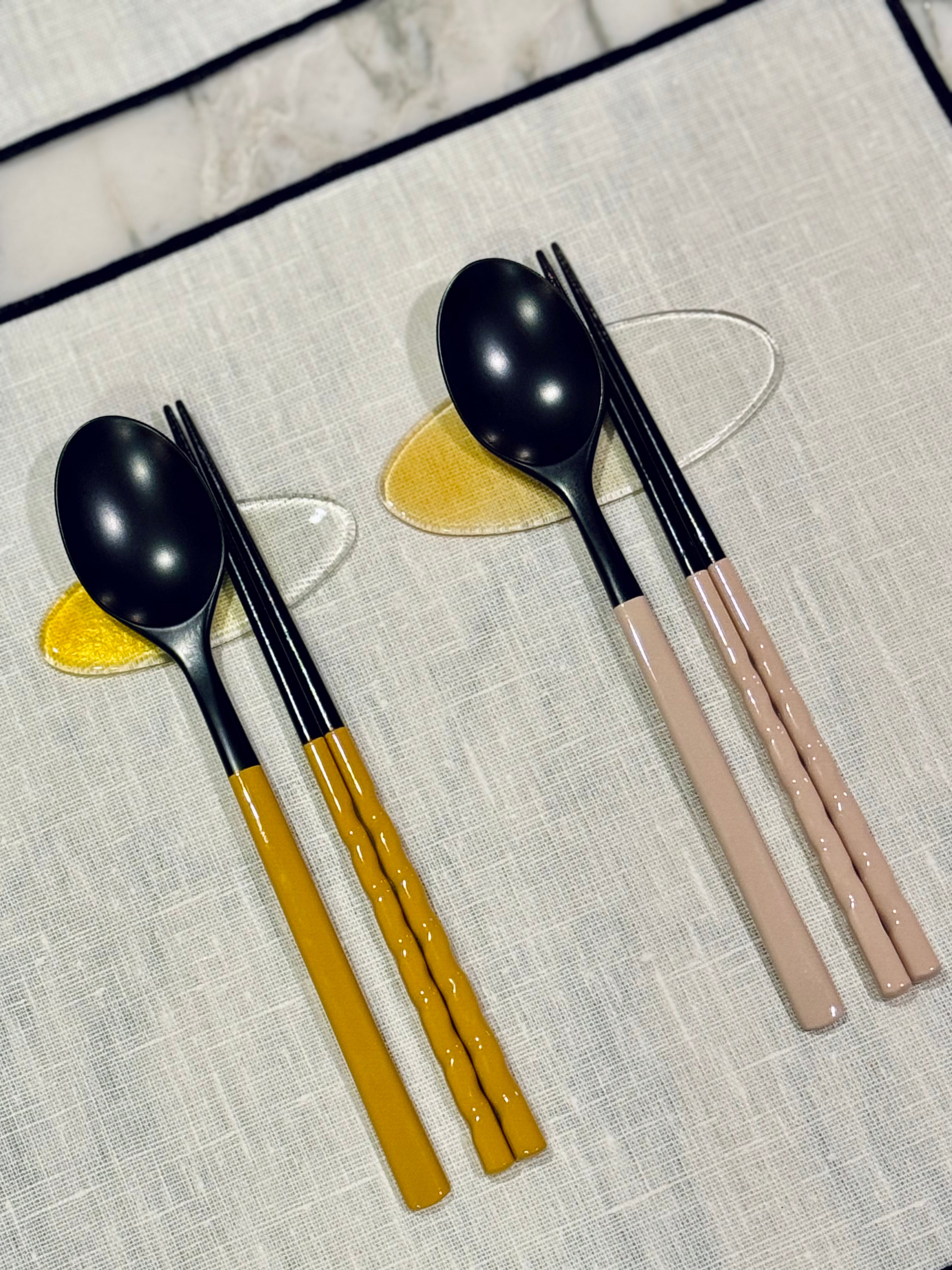 Twisted Pastel Ottchil Spoon and Chopsticks Set - Almond Beige