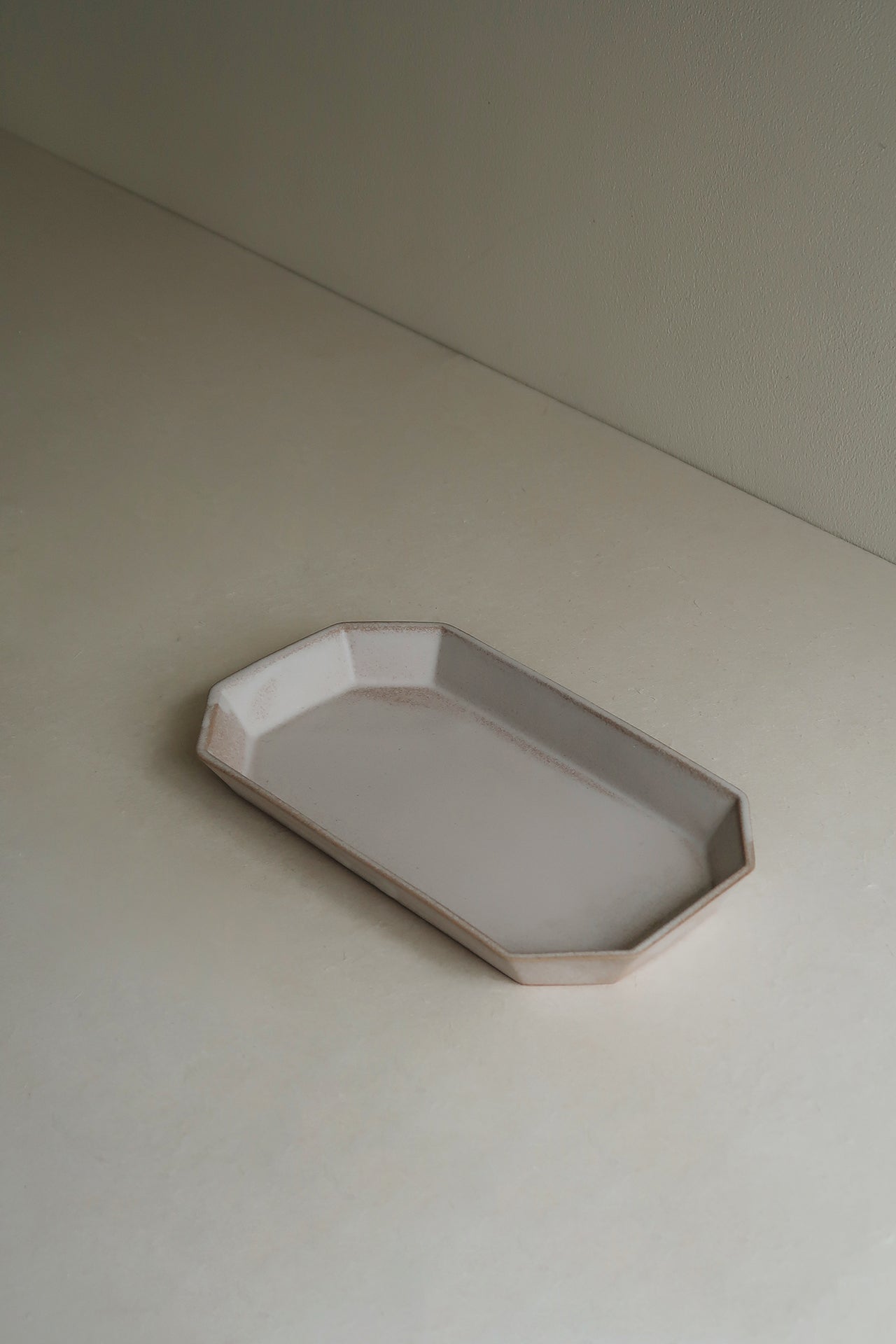 [Archive] Patina Long Octagonal Plate (L) - Stone Beige
