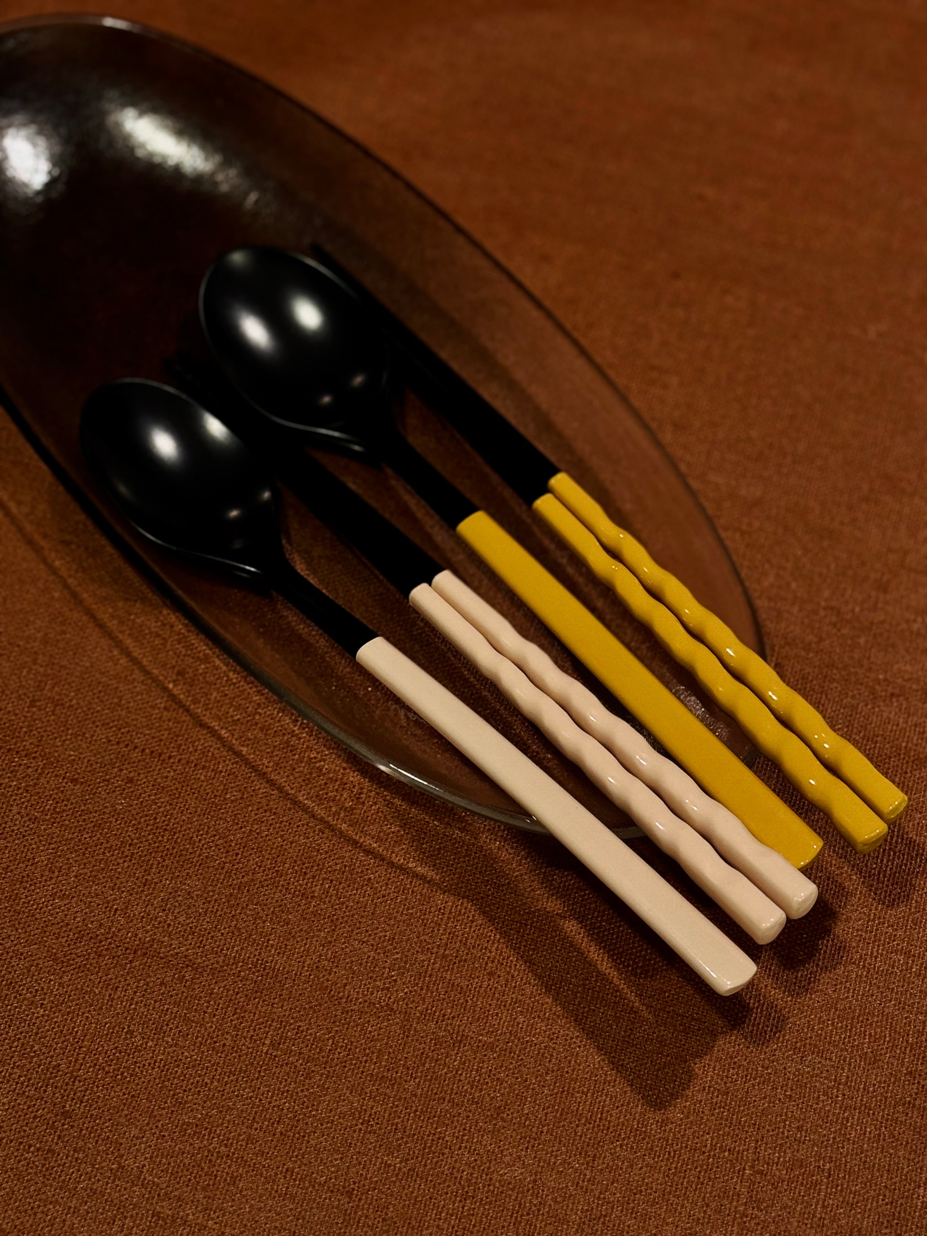 Twisted Pastel Ottchil Spoon and Chopsticks Set - Almond Beige