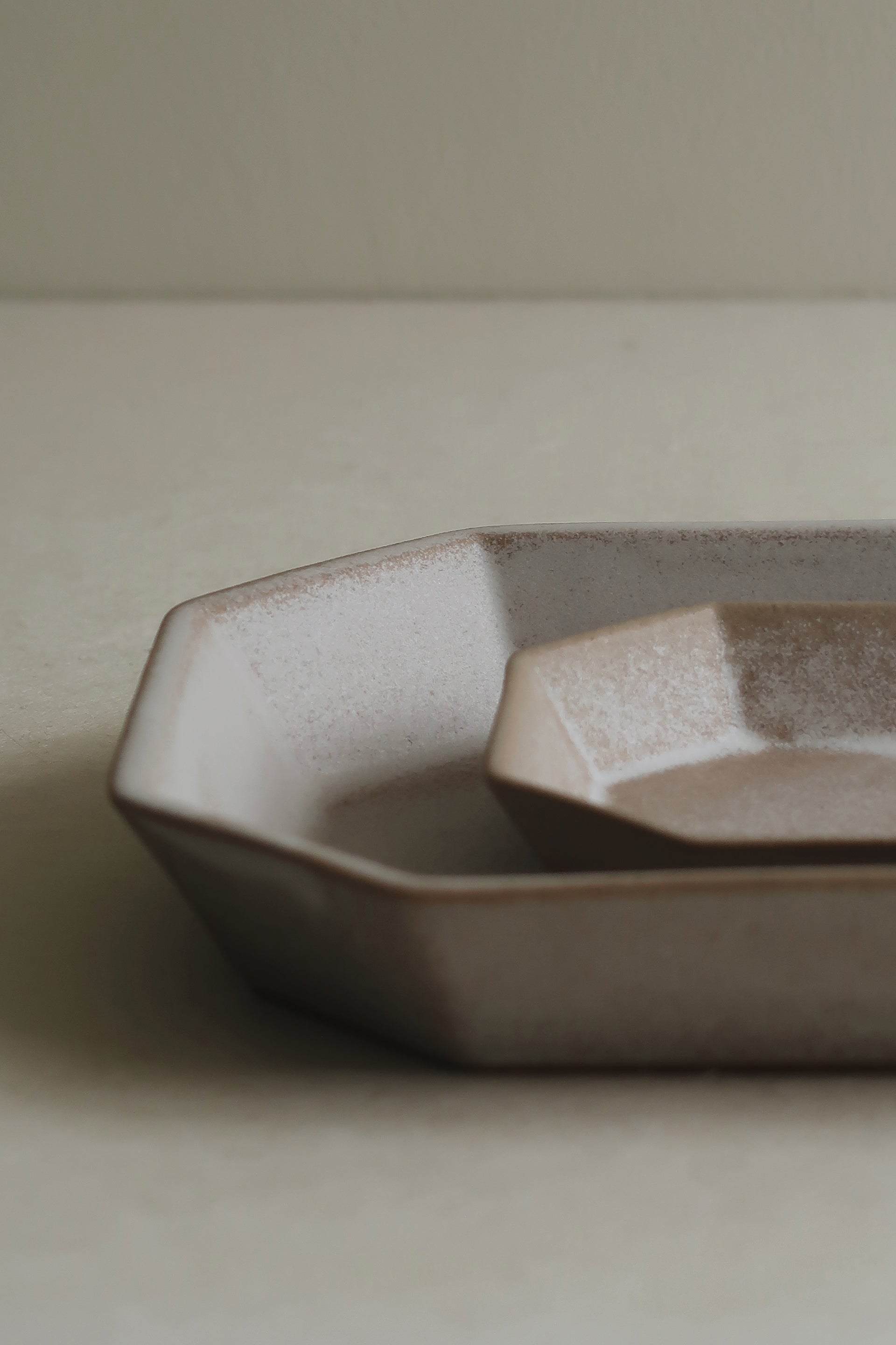 [Archive] Patina Long Octagonal Plate (S) - Stone Beige