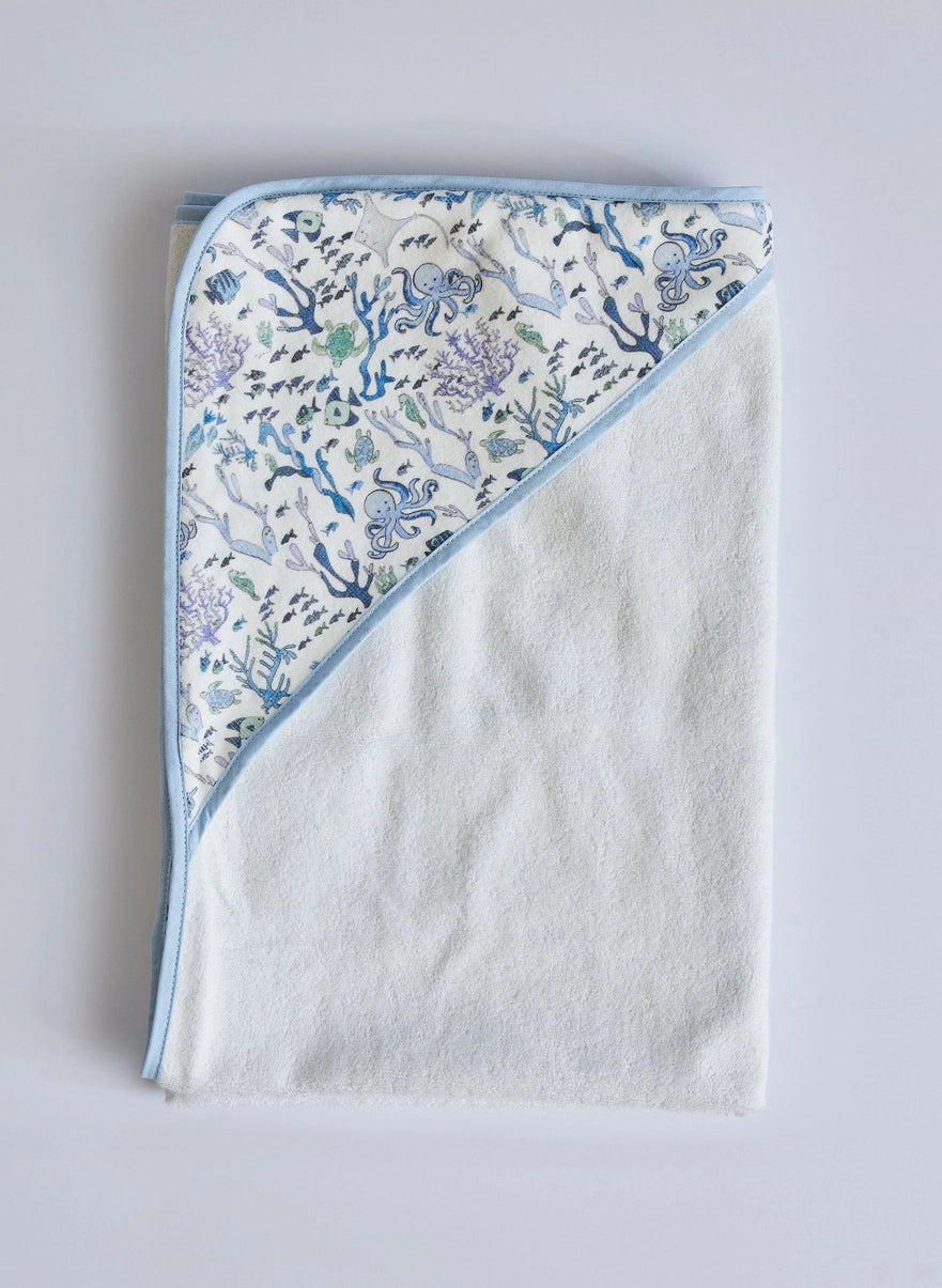 Timo & Violet - Hooded Bath Towel (Blue Coral Reef)