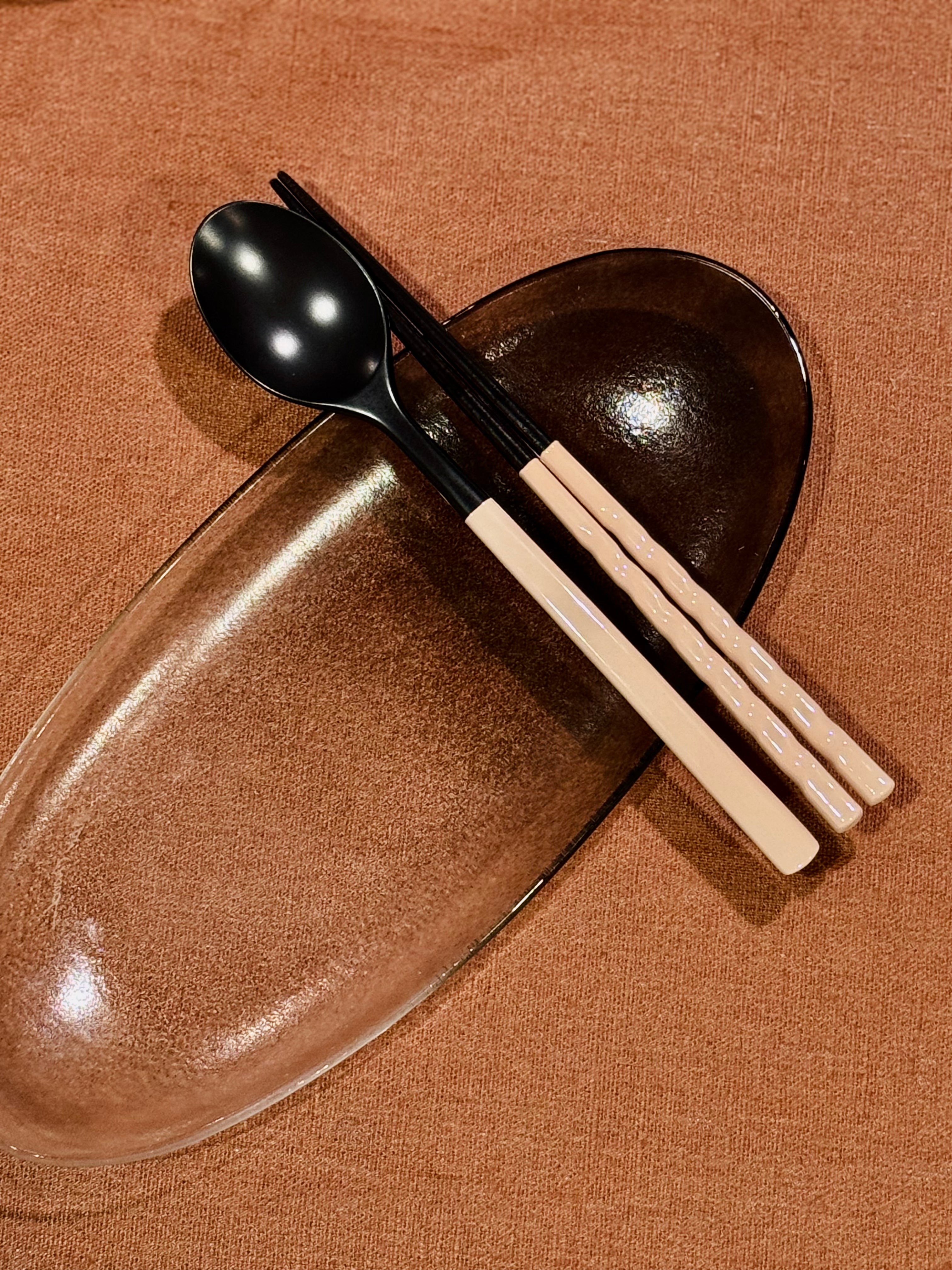 Twisted Pastel Ottchil Spoon and Chopsticks Set - Almond Beige