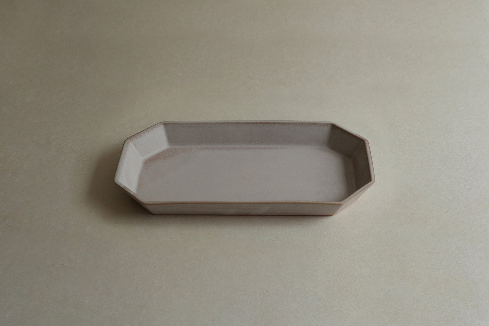 [Archive] Patina Long Octagonal Plate (L) - Stone Beige