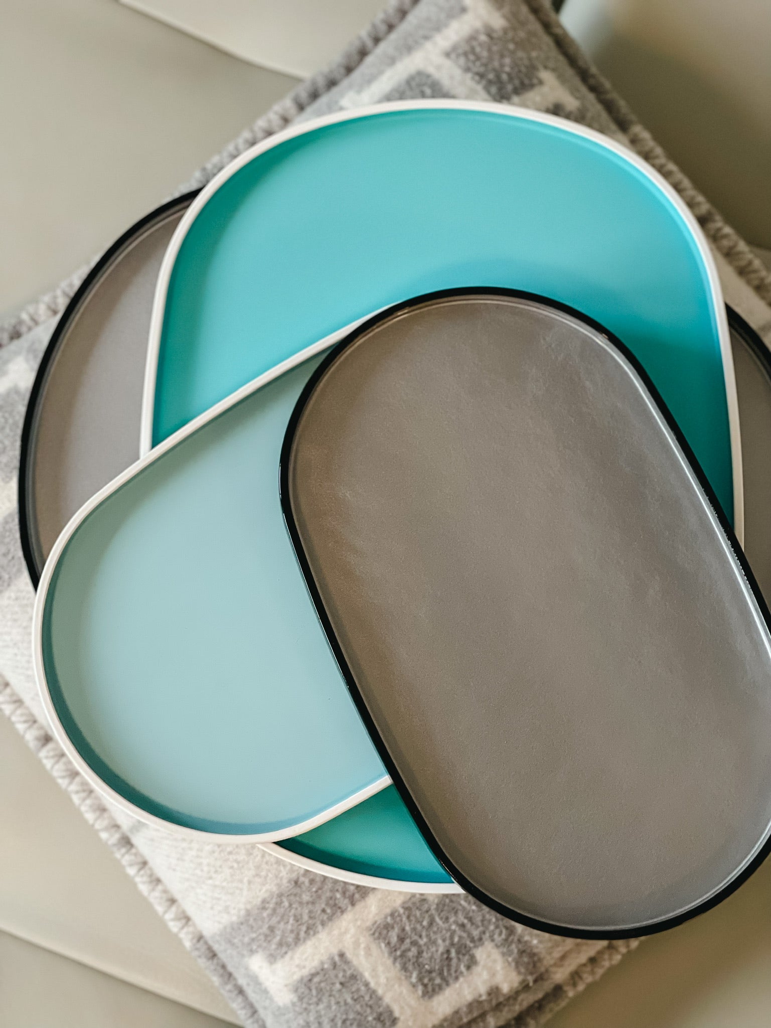 Oval Lacquer Tray - Aqua