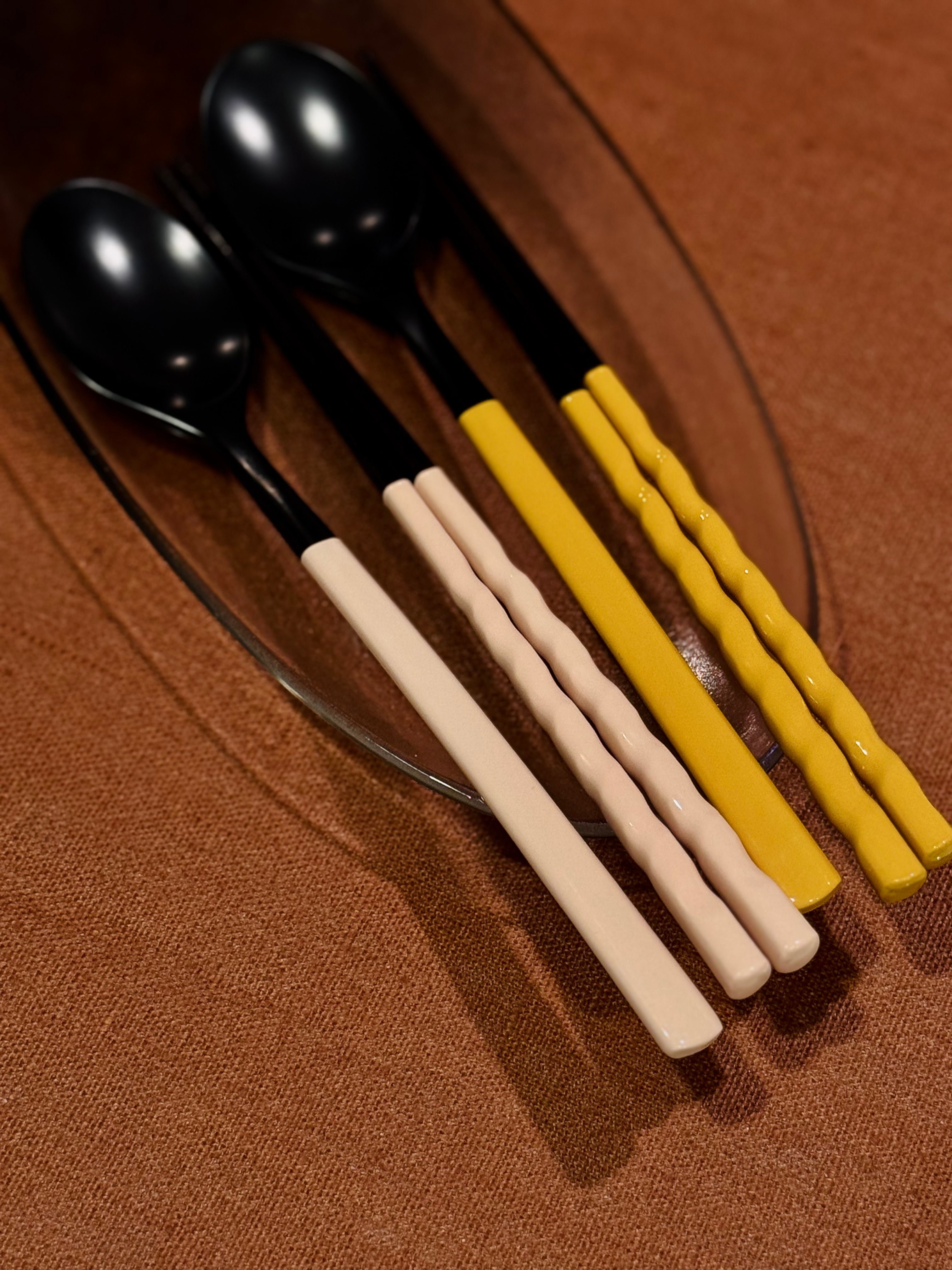 Twisted Pastel Ottchil Spoon and Chopsticks Set - Almond Beige