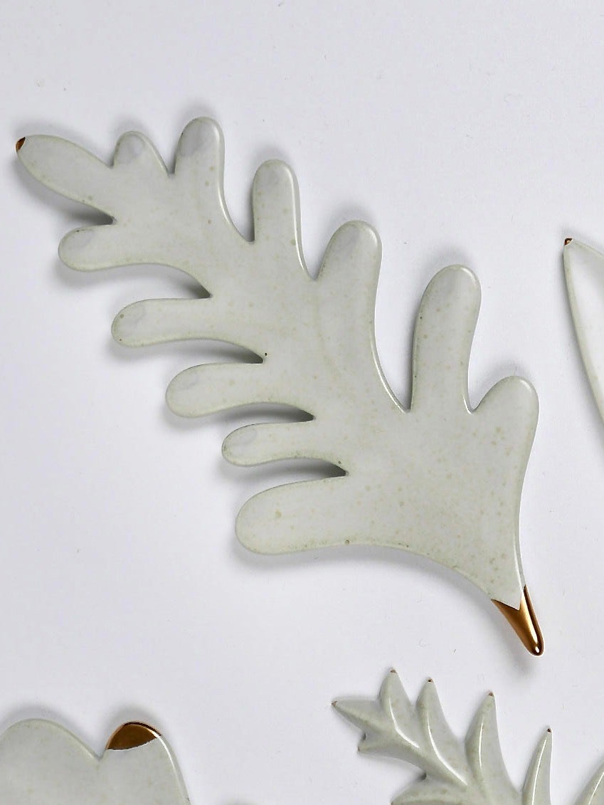 Leaf Cutlery Rest - Light Grey (2 Designs)