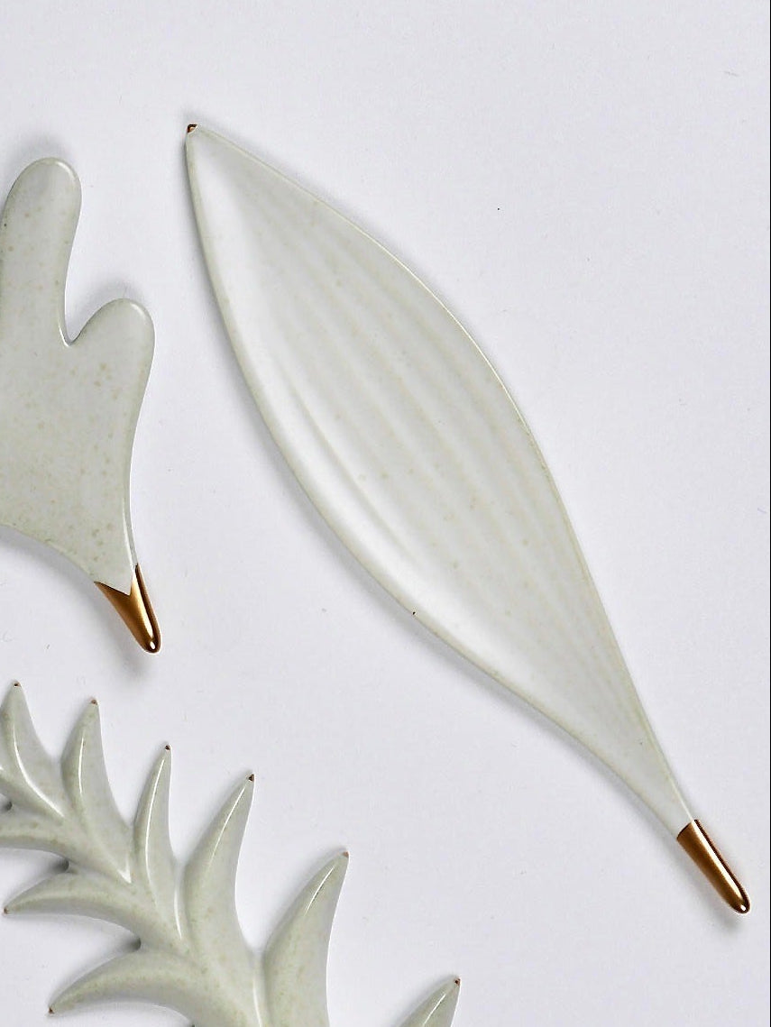 Leaf Cutlery Rest - Light Grey (2 Designs)