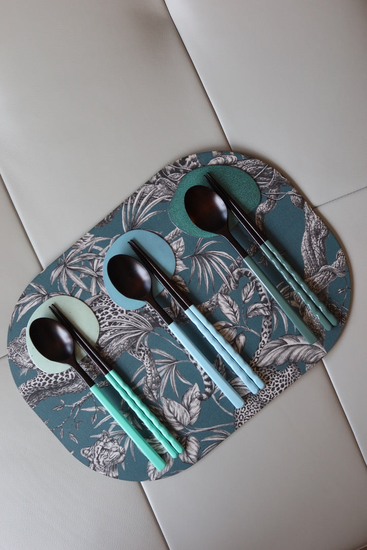 Pebble Cutlery Rest/Coaster - Green Paint