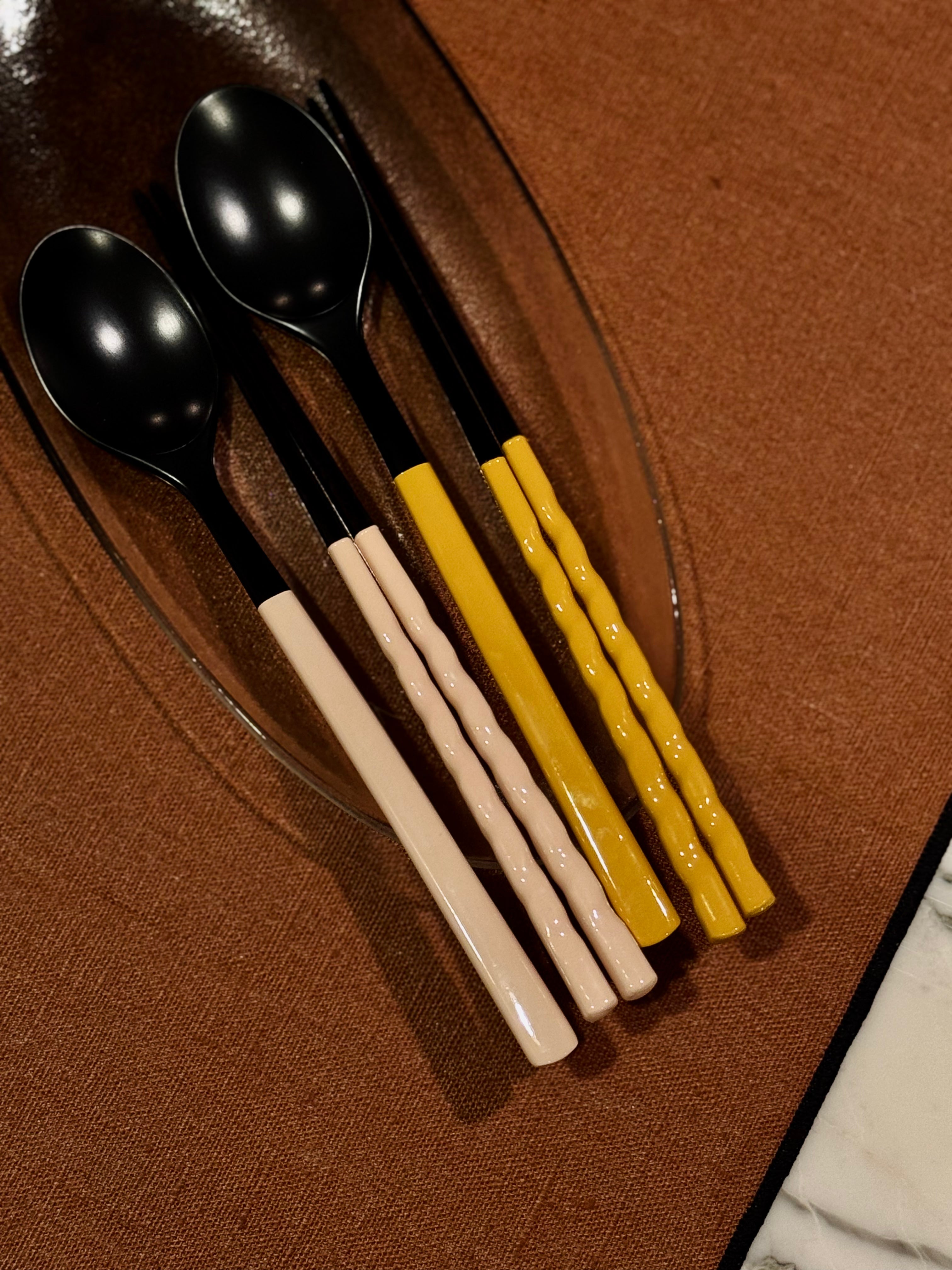 Twisted Pastel Ottchil Spoon and Chopsticks Set - Almond Beige