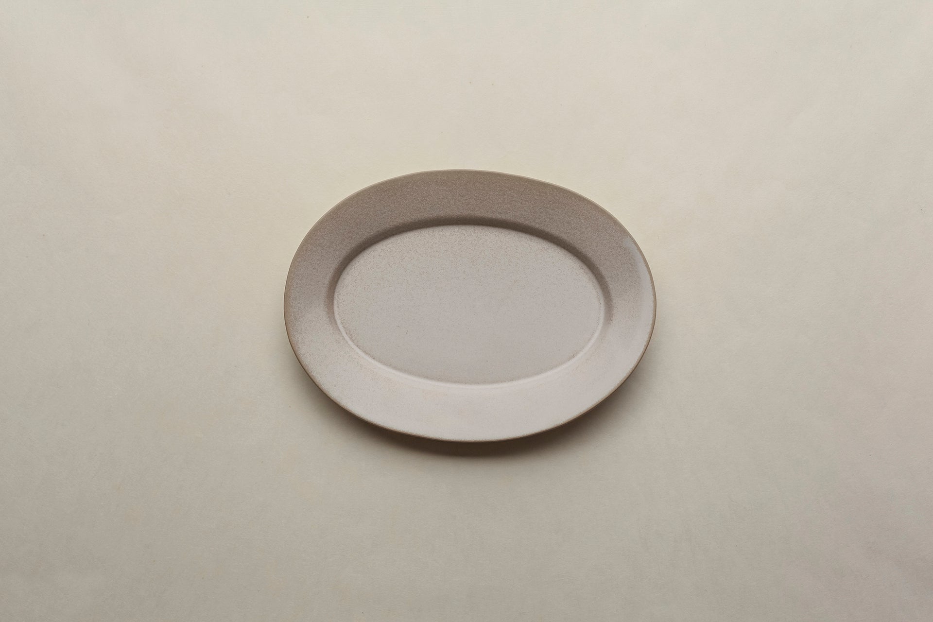 [Archive] Patina Rim Oval Plate (M) - Stone Beige