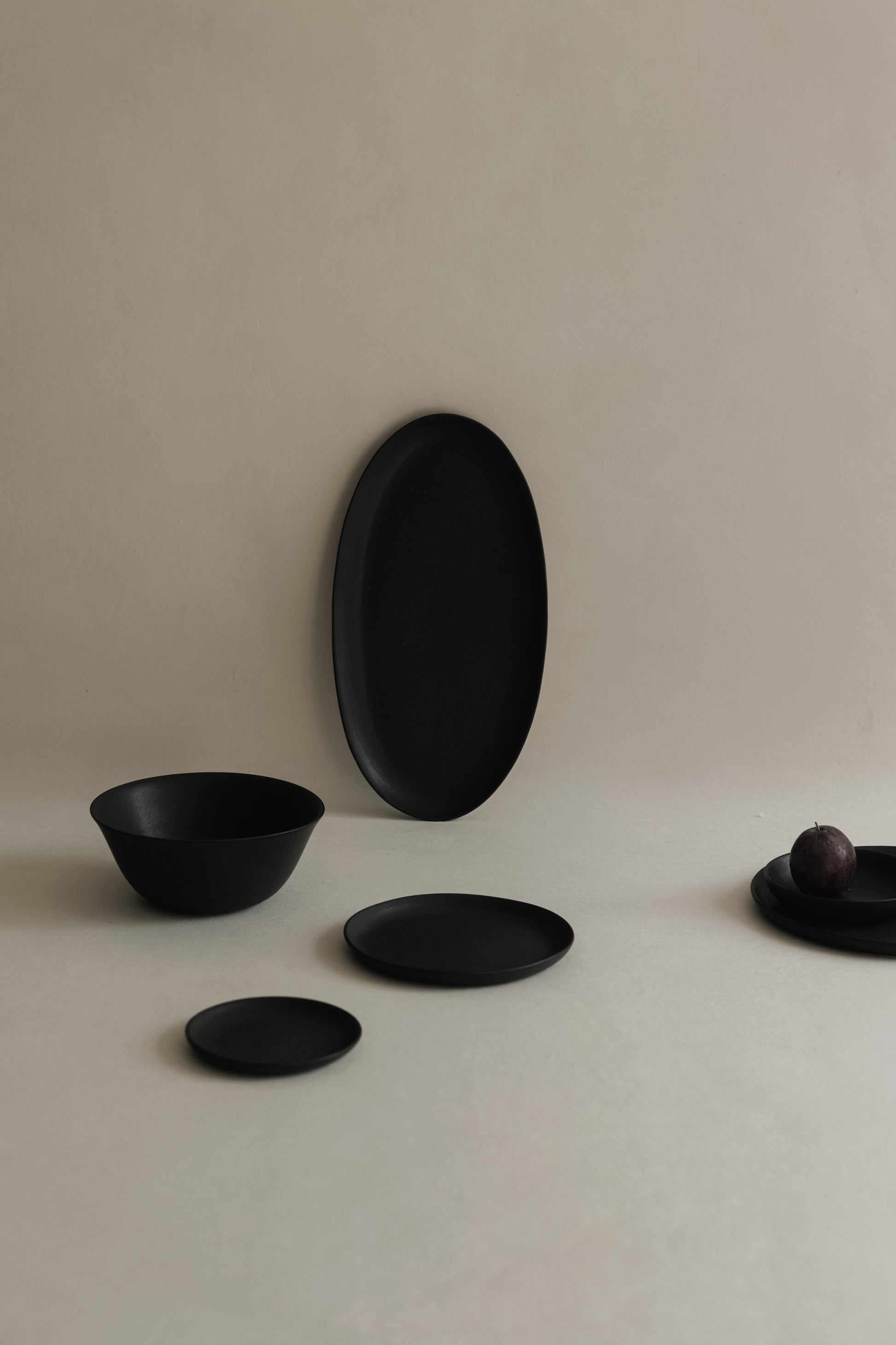 [Archive] Papier Round Plate - Black (3 Sizes)