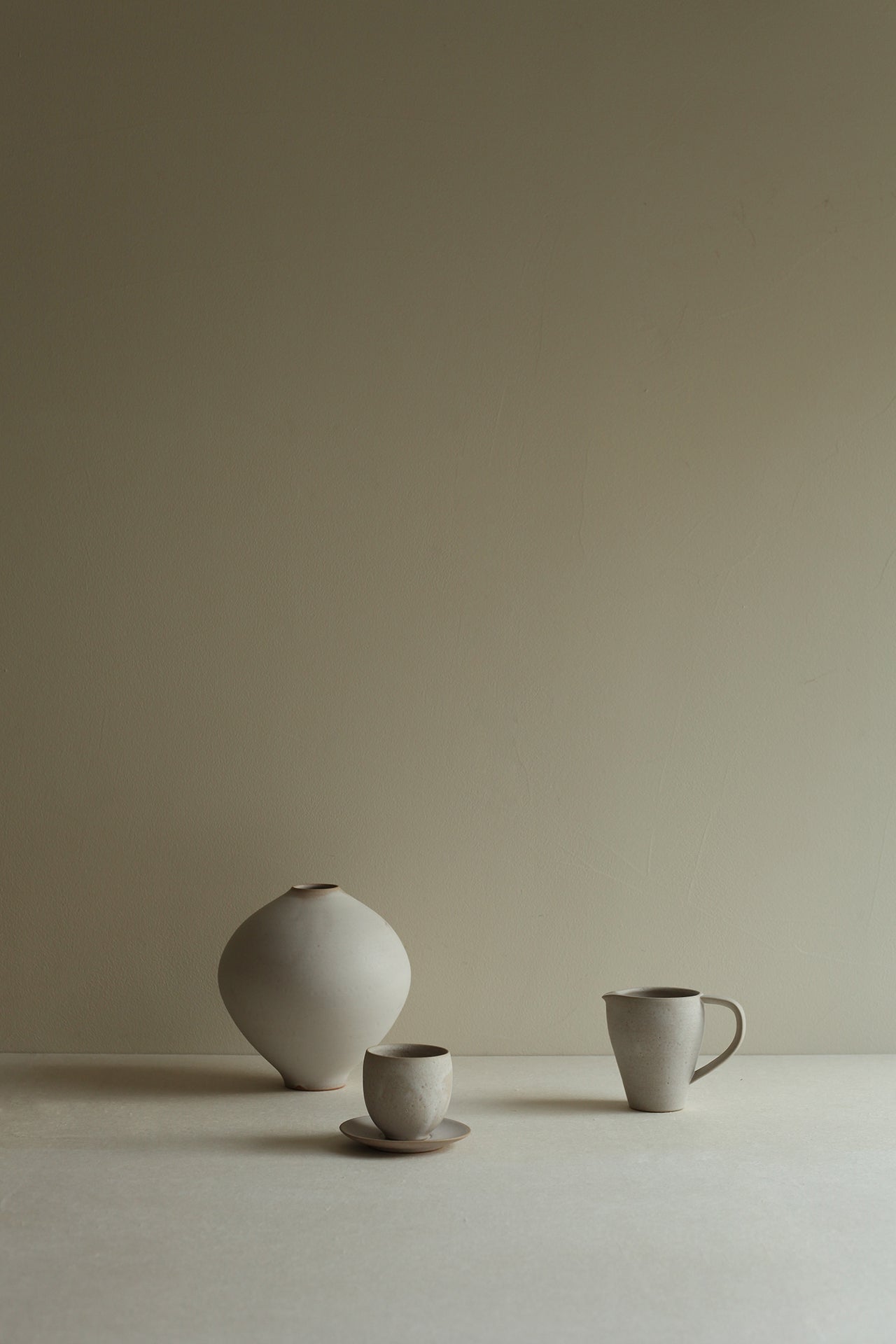 [Archive] Patina Birdy Jug - Stone Beige