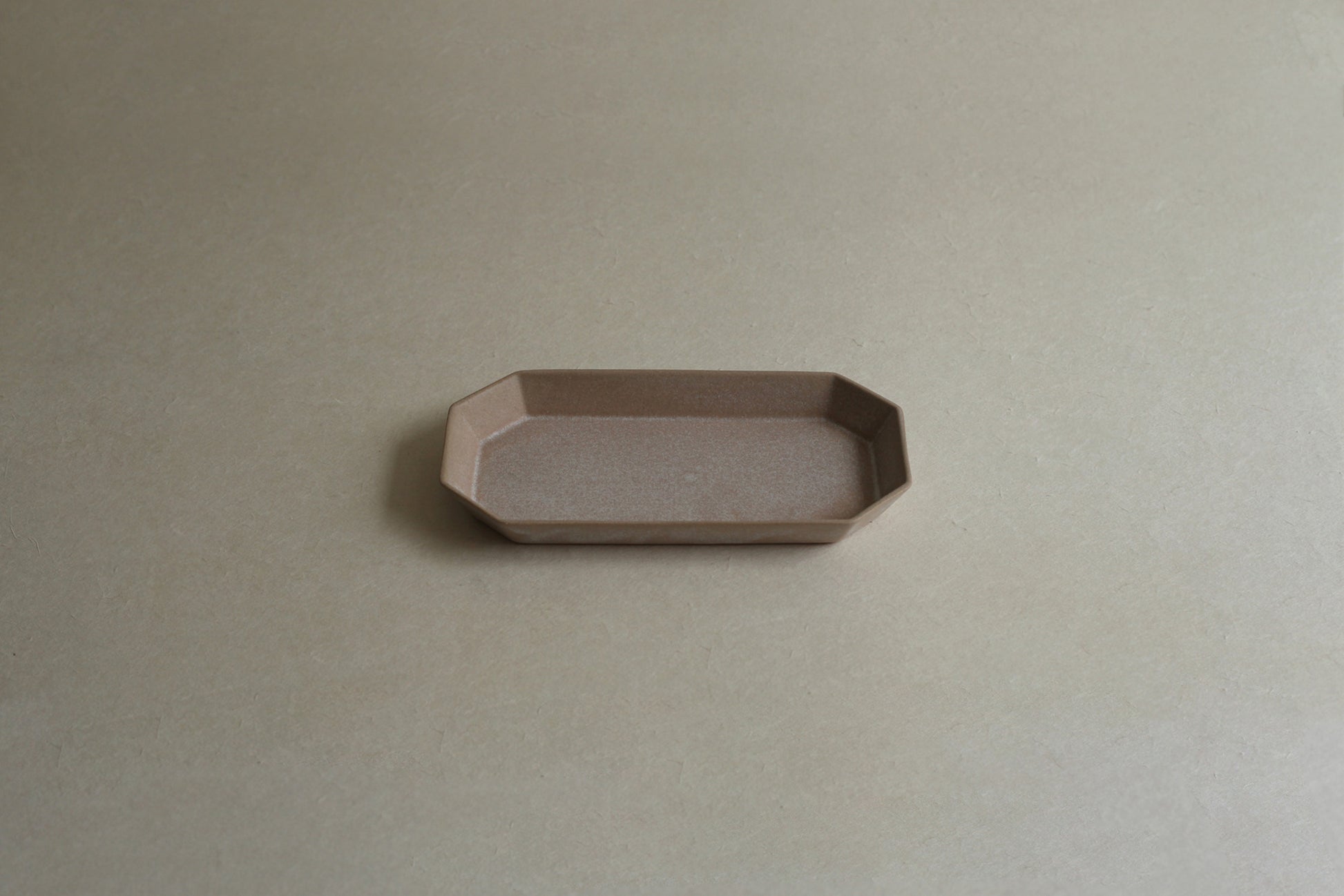 [Archive] Patina Long Octagonal Plate (S) - Stone Beige