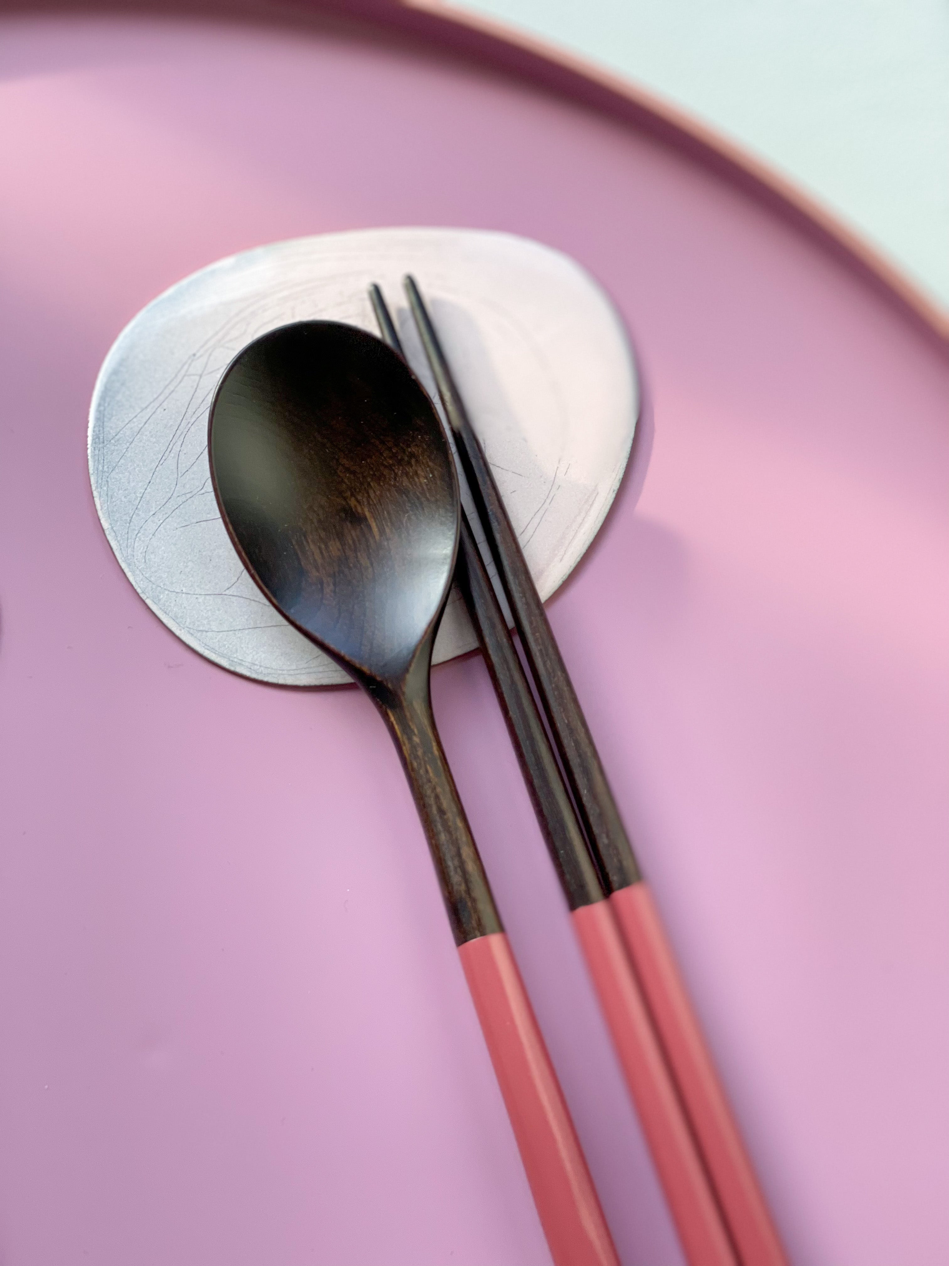 Pebble Cutlery Rest/Coaster - Misty Rose