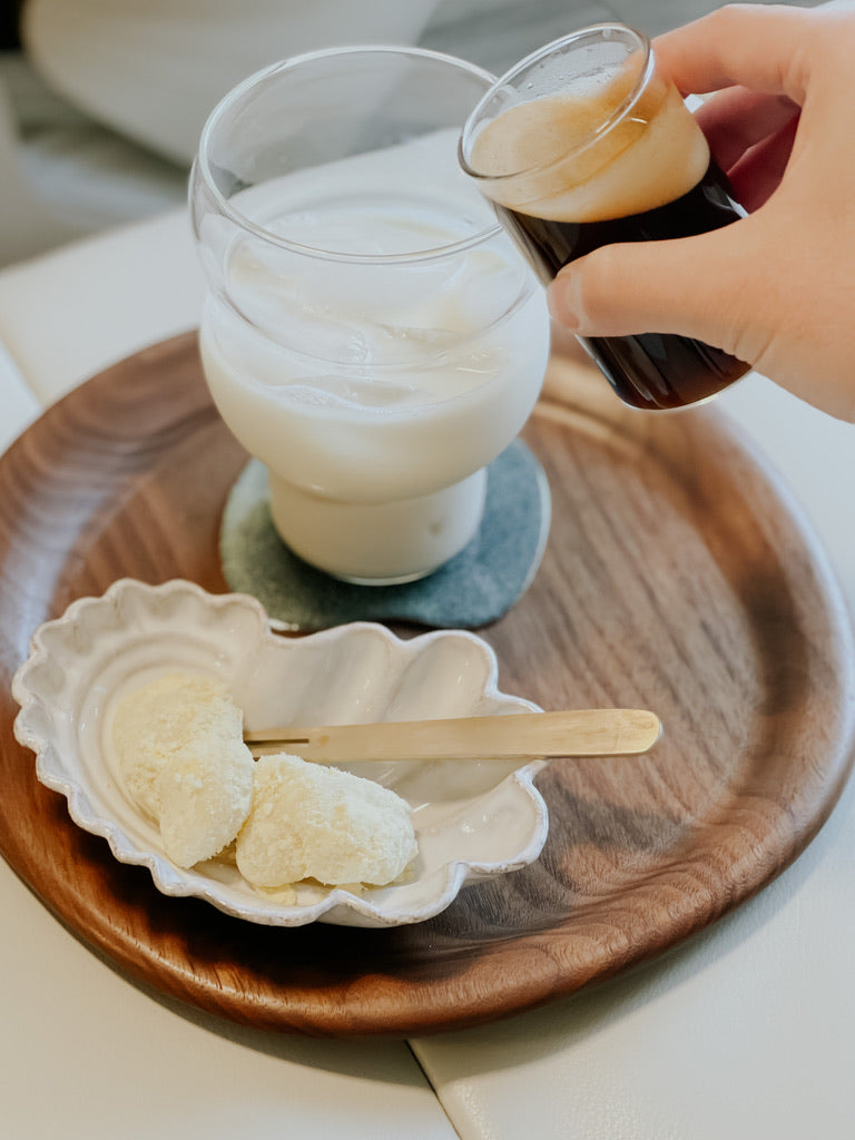 [Archive] Doughnut Walnut Wooden Tray (2 Sizes)