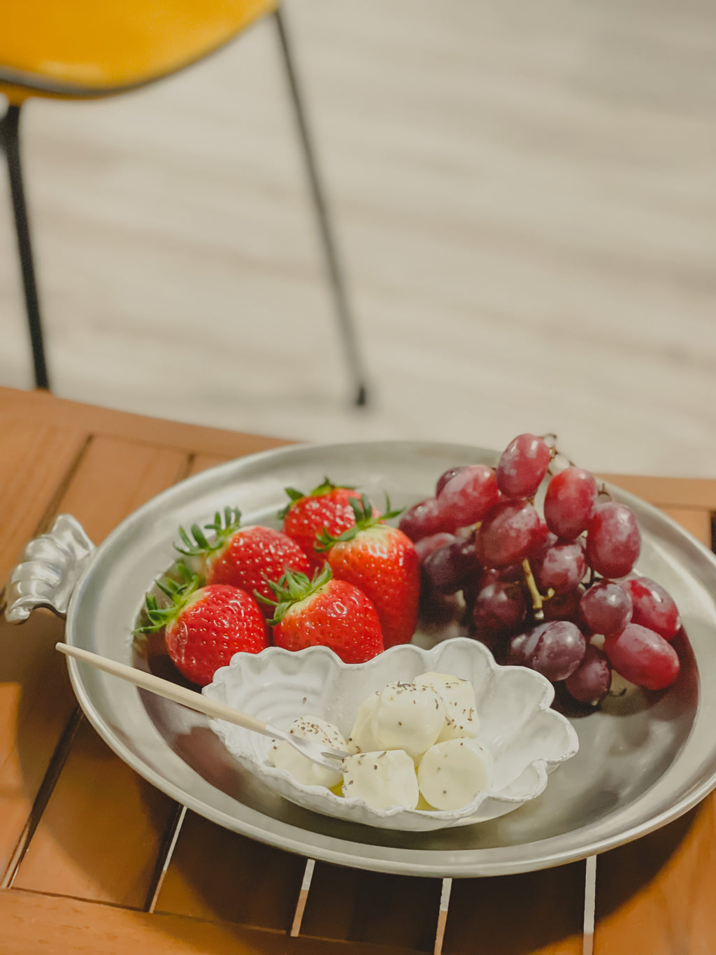 [Archive] Round Low Bowl w/ Scroll Handles