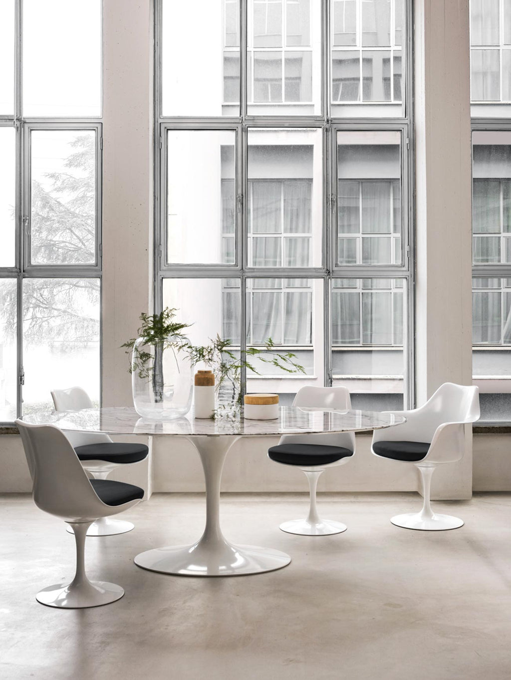 [Archive] Saarinen Dining Table - Oval