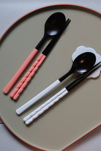 Twisted Pastel Ottchil Spoon and Chopsticks Set - White
